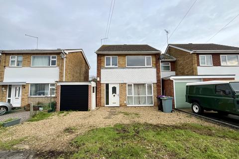 3 bedroom detached house to rent, Rycroft Avenue, PETERBOROUGH PE6