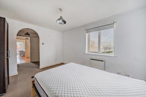 2 bedroom apartment for sale, Harlinger Street, London