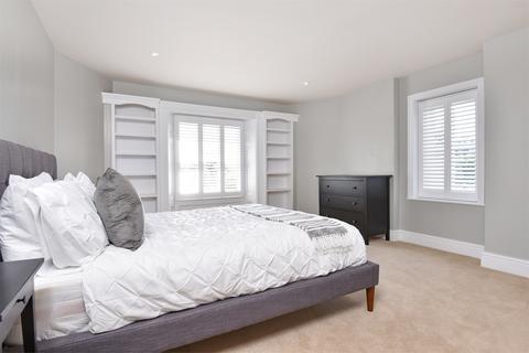 undefined, Northbrook Estate, Farnham GU10