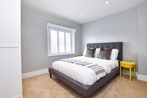 undefined, Northbrook Estate, Farnham GU10