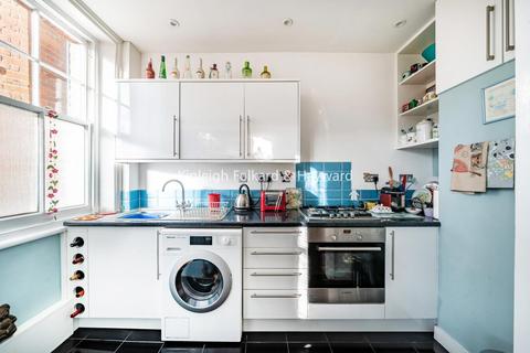 2 bedroom flat for sale, Fortis Green Road, Muswell Hill