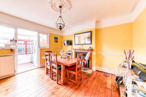 3 bedroom house for sale, Lyndhurst Road, Thornton Heath, CR7