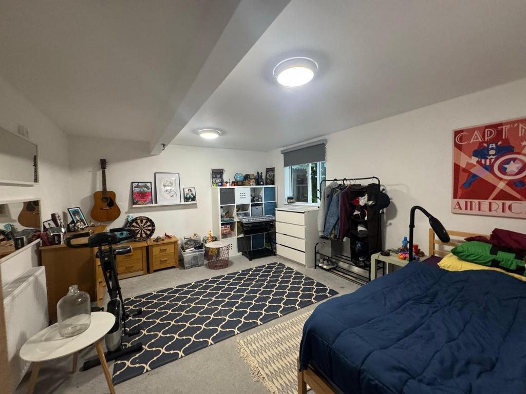 Bedroom/Family Room