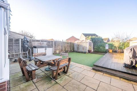 5 Beech Walk, Thatcham, RG19 4QR