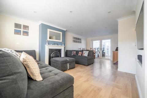 5 Beech Walk, Thatcham, RG19 4QR