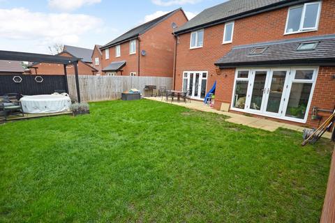 4 bedroom detached house for sale, Lennon Way, Aylesbury HP21