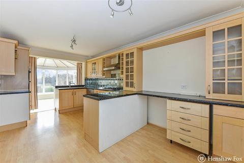 4 bedroom detached house for sale, Primrose Way, Romsey, Hampshire