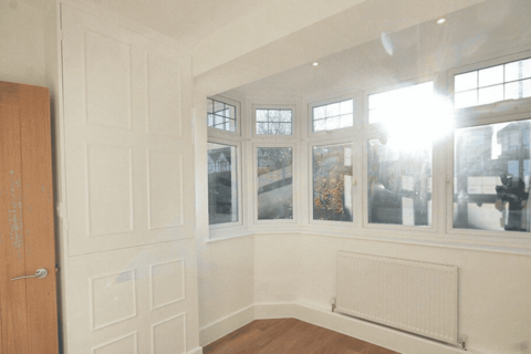 4 bedroom semi-detached house to rent, Great Tattenhams, Epsom, KT18