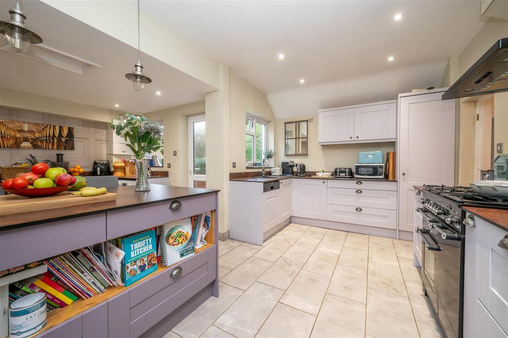 APS 2221.jpg