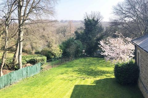 3 bedroom flat to rent, Hollies Park Court, Weetwood Lane, Weetwood, Leeds, LS16