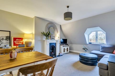 1 bedroom flat for sale, Melrose Road, London