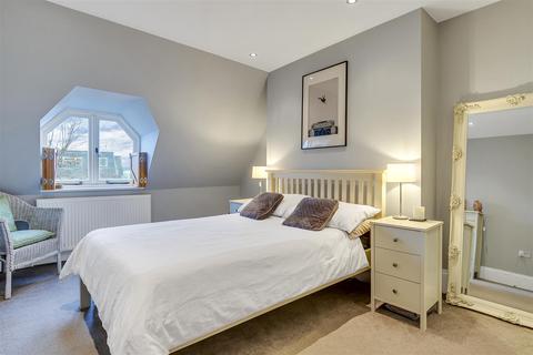 1 bedroom flat for sale, Melrose Road, London