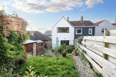 2 bedroom semi-detached house to rent, Taunton TA2