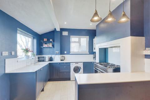 3 bedroom semi-detached bungalow for sale, Carlton Avenue, Westcliff-on-sea, SS0