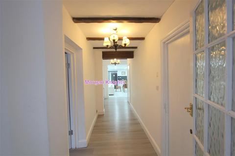 7 bedroom end of terrace house to rent, Hornchurch RM12