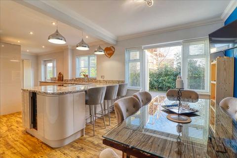 4 bedroom detached house for sale, Kirby Cross CO13