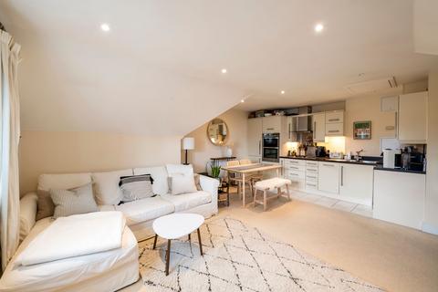 1 bedroom flat for sale, Reigate Hill, Wellingtonia Place, RH2