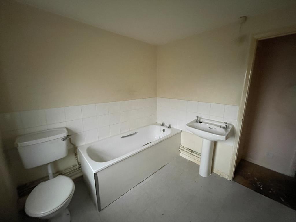 Bathroom of house in need of improvement