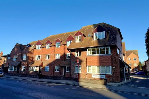 1 bedroom flat for sale, Flat 17, Pembroke Court, West Street, Wilton, Salisbury