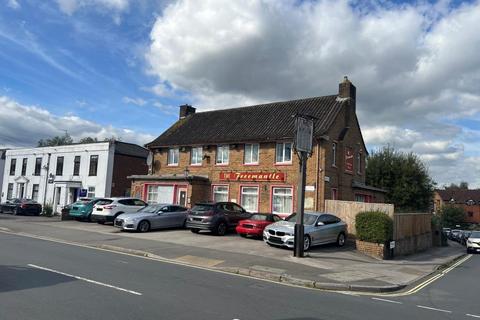 Hotel for sale, Freemantle Hotel, 27 Paynes Road, Southampton