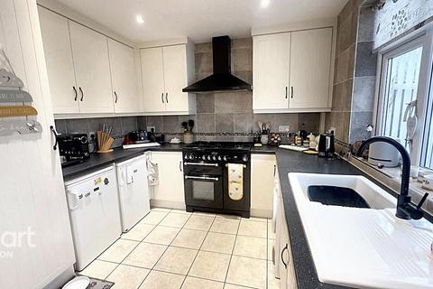 2 bedroom semi-detached house for sale, Heanor Road, Ilkeston