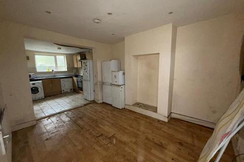 4 bedroom terraced house for sale, 255 Luton Road, Chatham, Kent