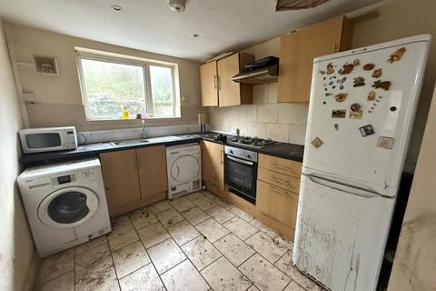 4 bedroom terraced house for sale, 255 Luton Road, Chatham, Kent