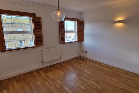 2 bedroom flat to rent, John Batchelor Way, Penarth