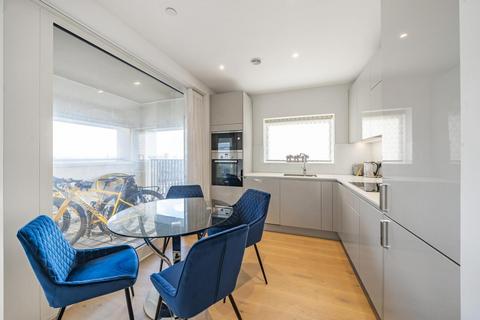 2 bedroom flat for sale, Walworth Road, Walworth, London, SE17
