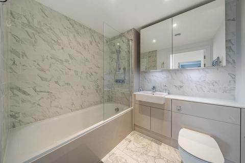 2 bedroom flat for sale, Walworth Road, Walworth, London, SE17