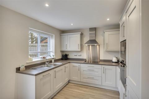 4 bedroom detached house for sale, Orchard Avenue, Whitchurch