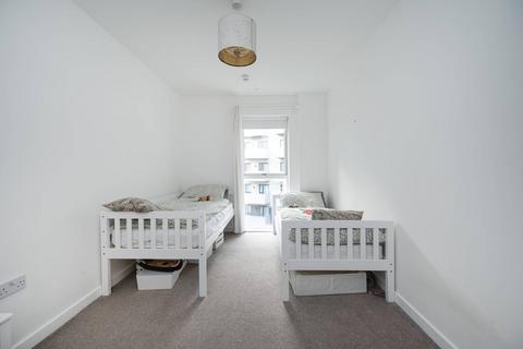 2 bedroom flat to rent, Dalston Lane, Hackney, London, E8