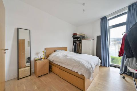 2 bedroom flat to rent, Milner Road, South Wimbledon, London, SW19