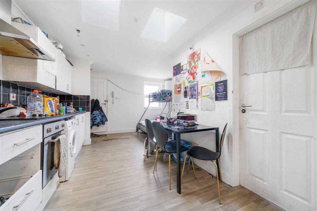 111c Maple Road-4.jpg