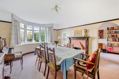 4 bedroom detached house for sale, Higher Green, Epsom