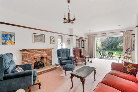 47 Higher Green, Epsom, KT17 3BB