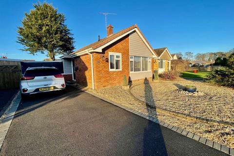 2 bedroom detached bungalow for sale, Maloren Way, West Moors, Ferndown