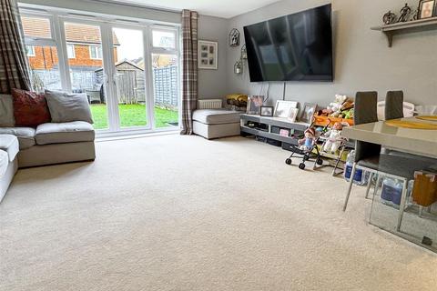 3 bedroom end of terrace house for sale, Jackson Way, Littlehampton BN17