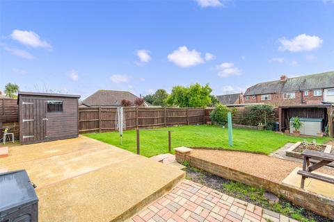 2 bedroom bungalow for sale, Henty Road, Tarring, Worthing, West Sussex, BN14