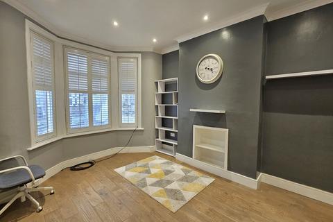 3 bedroom terraced house for sale, Jedburgh Road, Plaistow, London, E13