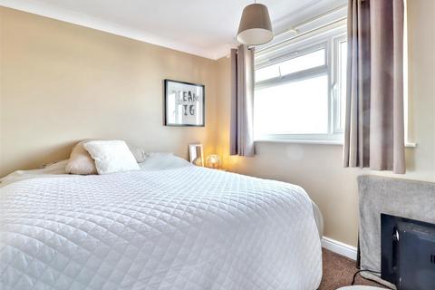 1 Ash Close, Wymondham, NR18 0HR