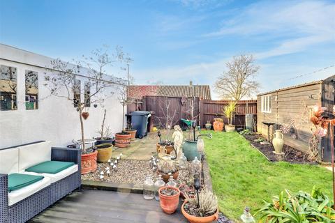 1 Ash Close, Wymondham, NR18 0HR