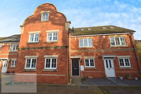 3 bedroom terraced house to rent, Derisley Close