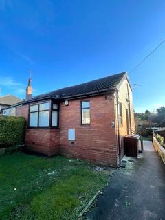 4 bedroom semi-detached bungalow to rent, Monk Bridge Mount, Leeds LS6