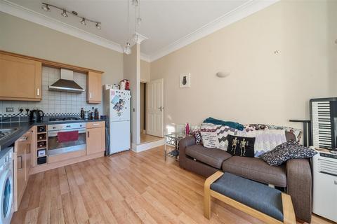 2 bedroom apartment for sale, Woodbridge Road, Guildford