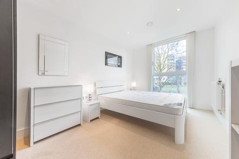 2 bedroom apartment to rent, The Crescent, London SE8