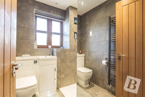 21 Britten Close, Langdon Hills, Basildon, SS16 6TB
