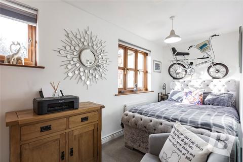 21 Britten Close, Langdon Hills, Basildon, SS16 6TB