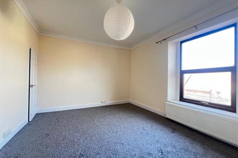 2 bedroom terraced house to rent, Hillside Road, Bristol