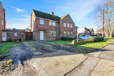 3 bedroom semi-detached house to rent, Pinner HA5